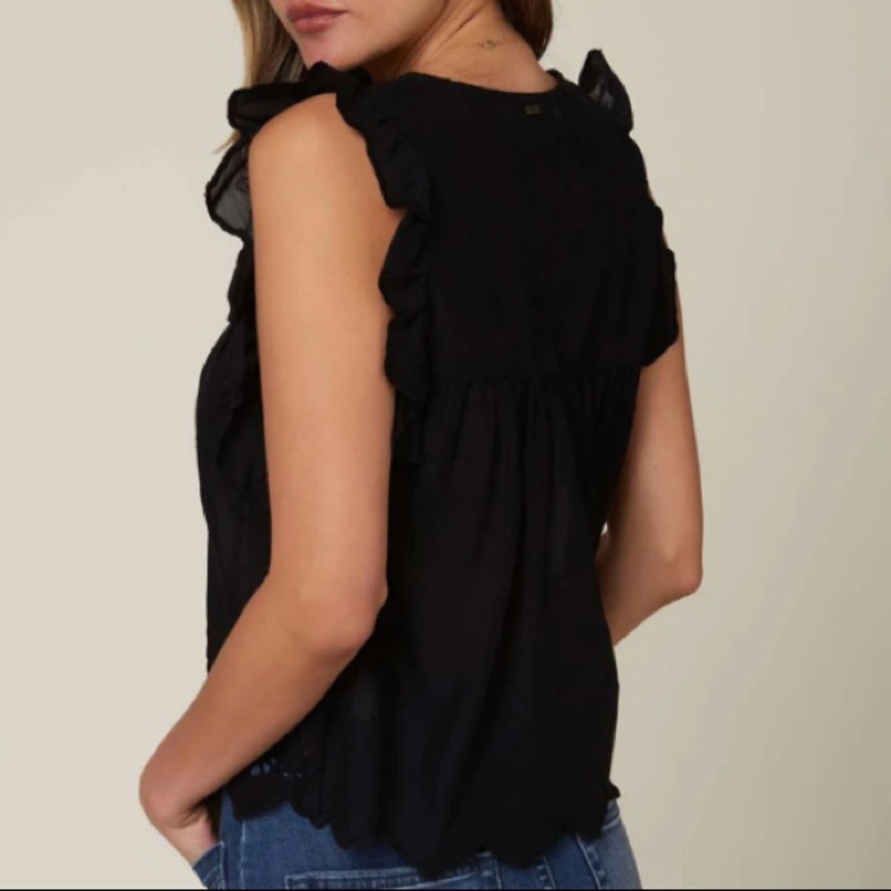 O'Neill Black Ruffled Eyelet Button-Front Tank - Picture 2 of 5